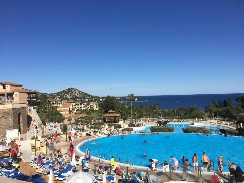Vacances Au Paradis Saint-Raphael  Saint-Raphael (Var)